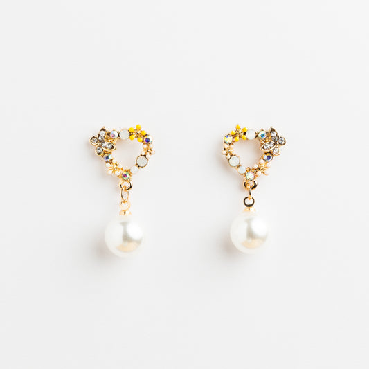 Asymmetric Pearl drop earring