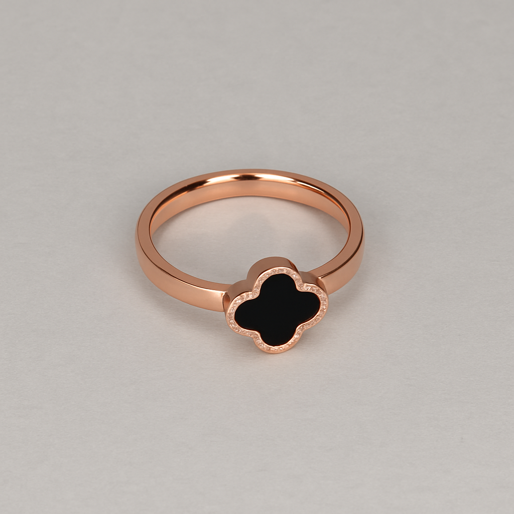 Clover Emblem Ring – Rose Gold with Black Enamel