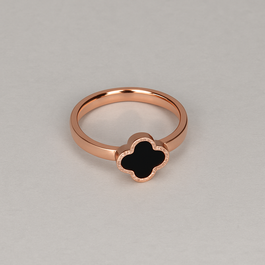 Clover Emblem Ring – Rose Gold with Black Enamel